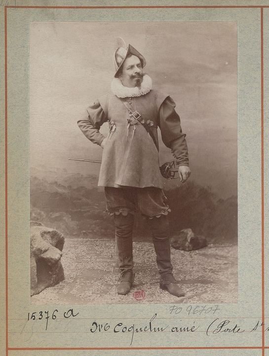 M. Coquelin aîné. Porte Saint-Martin. Cyrano de Bergerac : [photographie, tirage de démonstration] / [Atelier Nadar] (Cyrano de Bergerac)