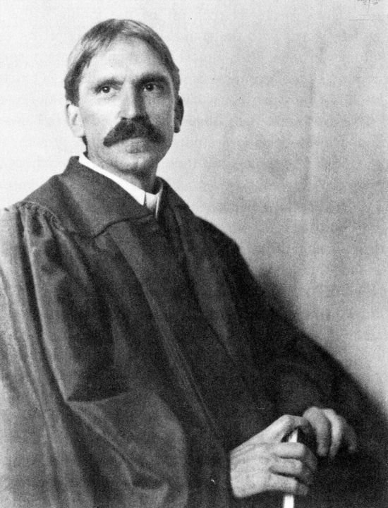 Portrait of John Dewey (1902).
