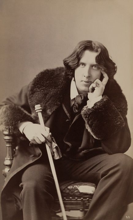 Portrait of Oscar Wilde.